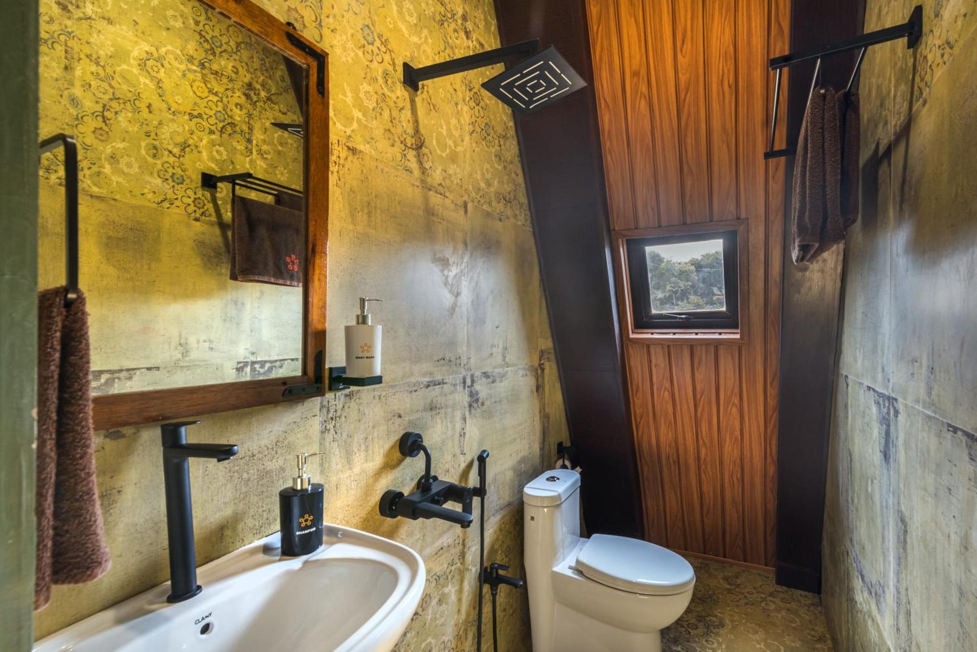 Saffronstays A Vantage, Panchgani - A Pyramid Shaped Unique Luxury Villa With Infinity Valley Views Exterior photo